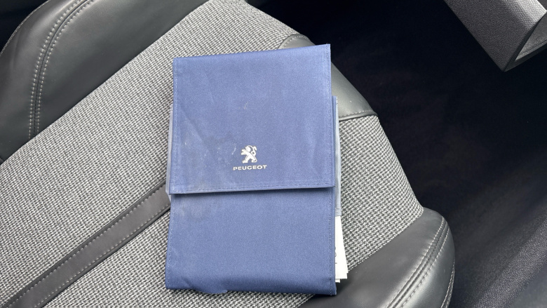 Peugeot 3008 1.2 PureTech Allure 5dr Petrol Estate